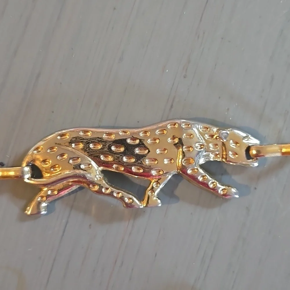 Women's Gold tone SHINY Metal Leopard/ Jaguar slip clasp belt Vintage Sz.L/XL